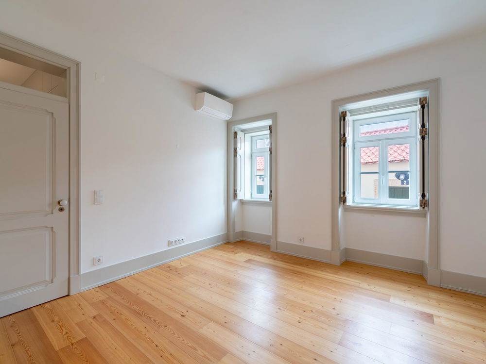 Apartamento T2 renovado em São Vicente, Lisboa 3755886285