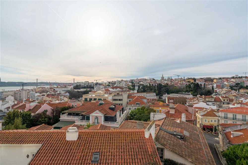 2-bedroom apartment in Príncipe Real, Lisbon, offering views over the River Tagus 223785147
