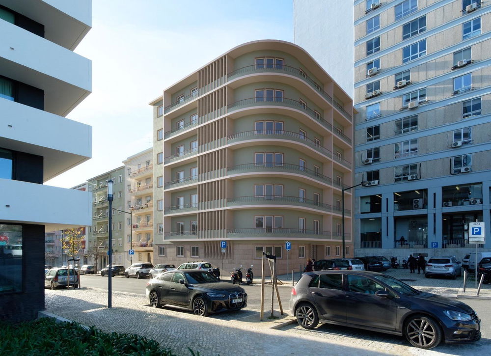 1- bedroom apartment with storage room in Amoreiras, Lisbon 1885807665