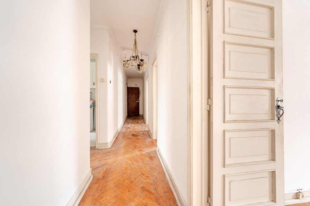 3-bedroom apartment with balcony located in the Amoreiras area, Lisbon. 868910411
