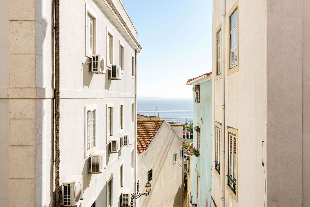 Fully refurbished property T3 for sale in São Vicente, Lisbon 1346584247