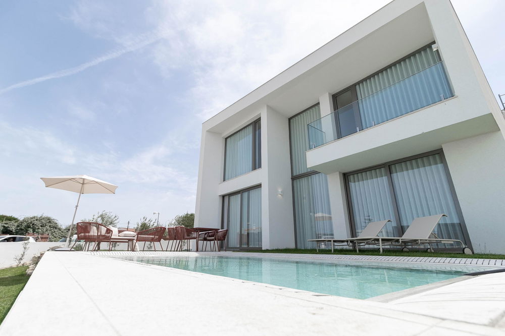 3-bedroom villa with garden, pool and sea views in Fontanelas, Sintra 2687813917