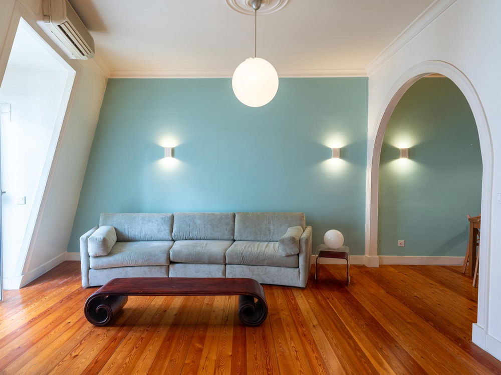 2-bedroom apartment with balcony for sale in Lisbon 400718113