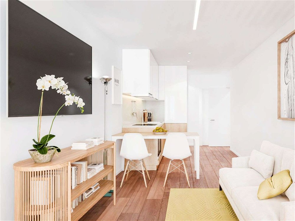 2 bedroom apartment with balcony next São Bento station, Porto 2285285930