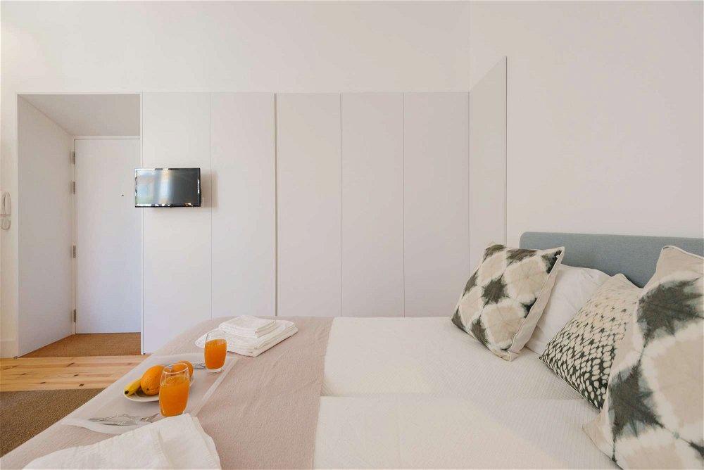 Furnished apartment in Misericórdia, Lisbon 2293732110