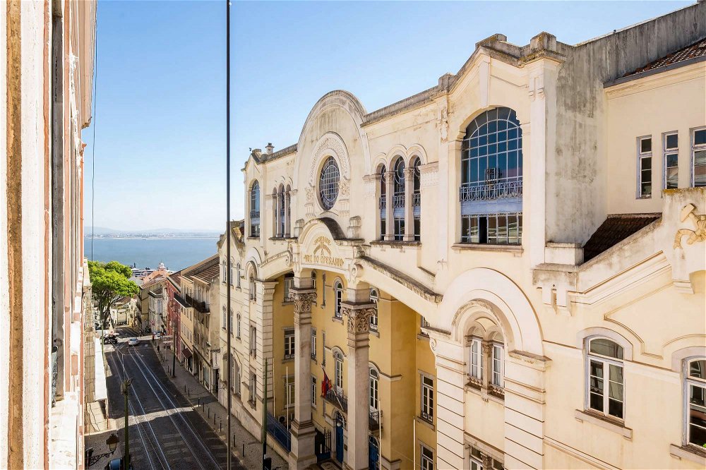 1+1-bedroom apartment with 74 sqm total area, for sale, in Graça, Lisboa 2326562871