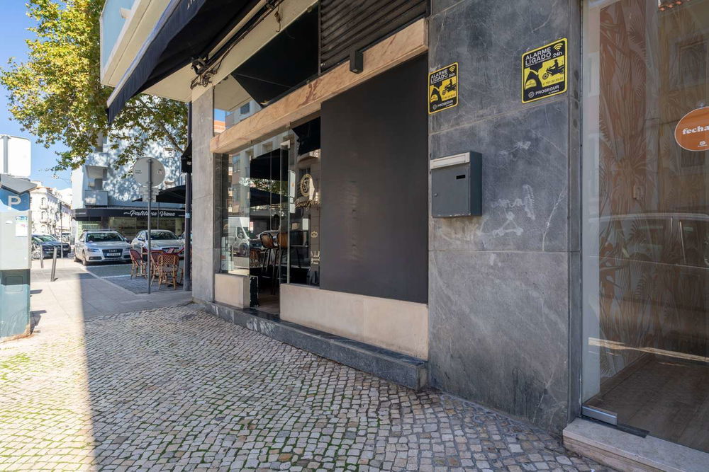 Store for sale in Lisbon 2370250042