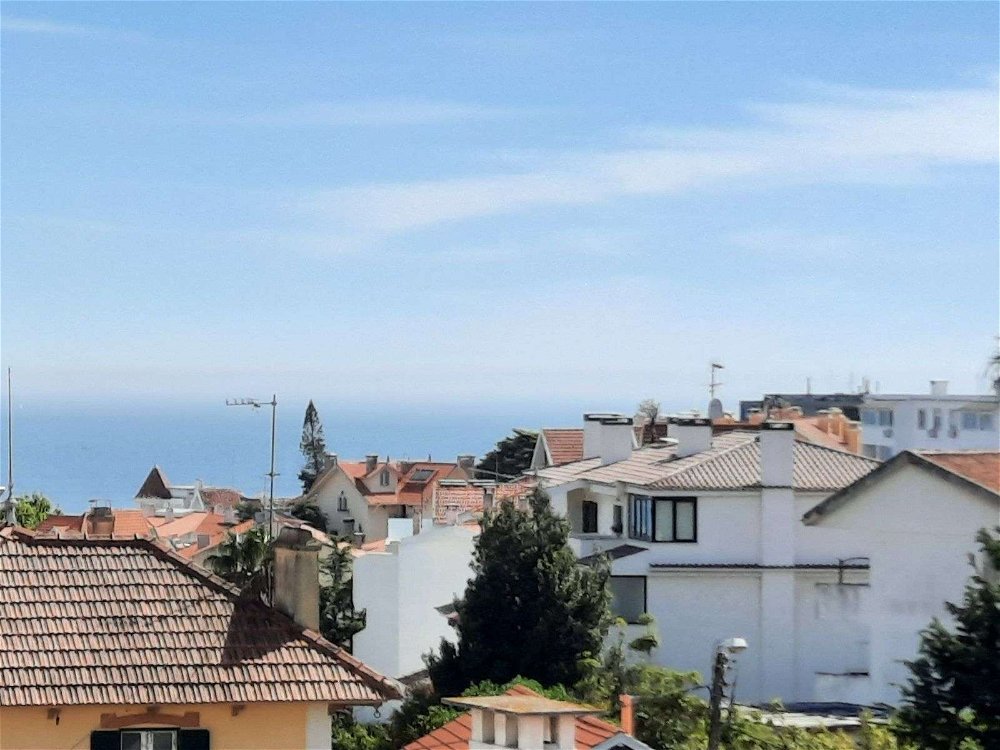 3-bedroom apartment with 130 sqm total area, for sale, in Monte Estoril, Cascais 2514445257