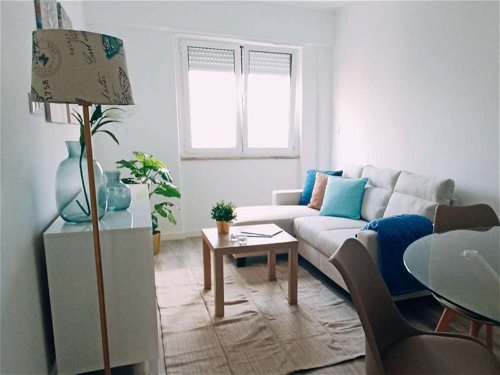 Renovated 2-bedroom apartment with mezzanine in Laranjeiras, Lisbon 2566681918