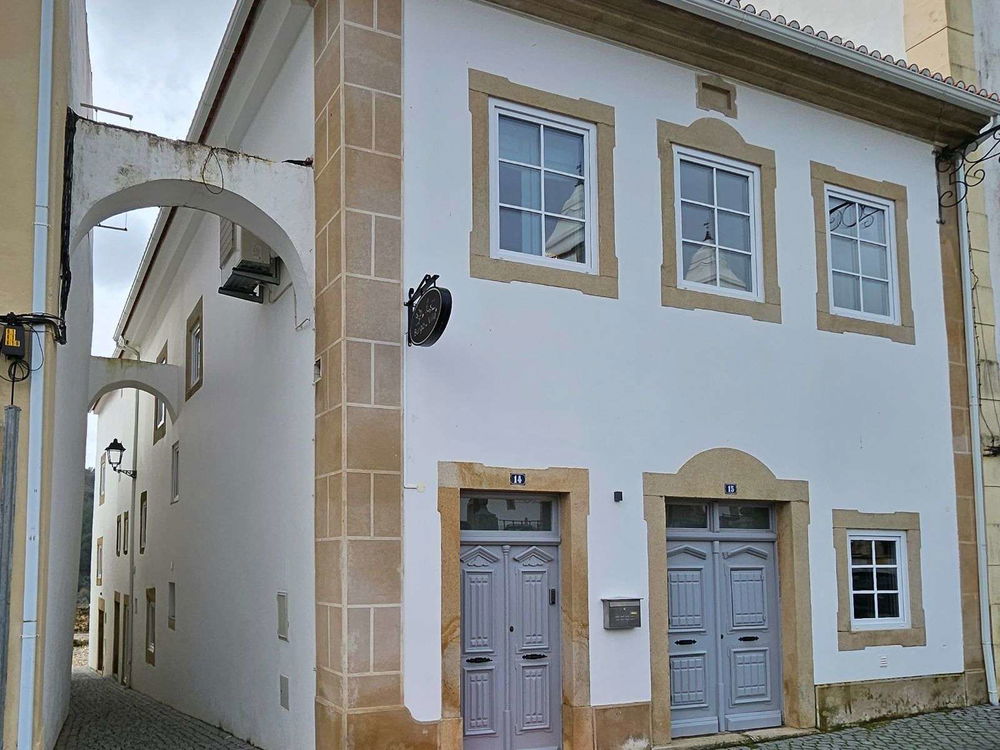 Renovated 6 bedroom manor house in Castelo de Vide. 2723945148