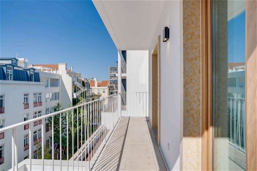 2-bedroom apartment with a balcony and garage near Avenida da Liberdade 309136936