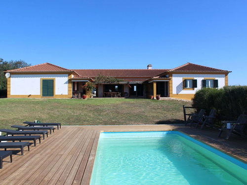 Alentejo estate with 6-bedroom house in Alcáçovas, Évora 3106176772