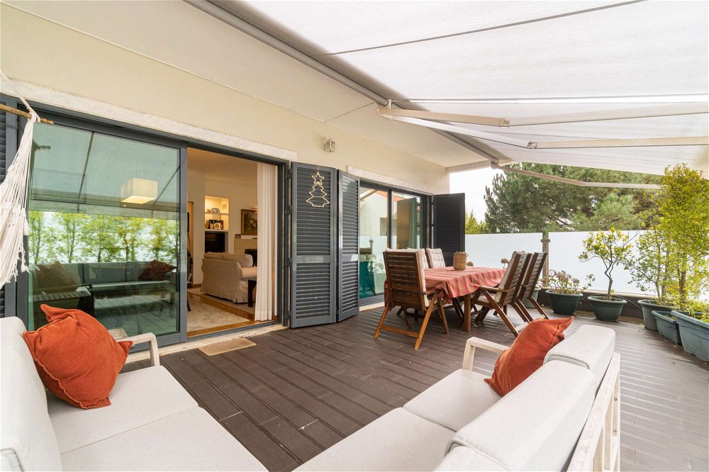 4 bedroom villa in condominium with swimming pool in Estoril 3201381537