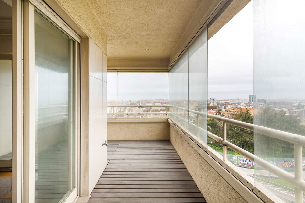 4-bedroom apartment with sea views and garage in Vila Nova de Gaia 3470175762