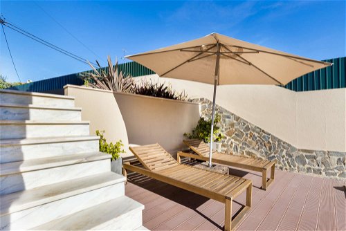 4- bedroom villa with garden and pool in Murches 3759754646