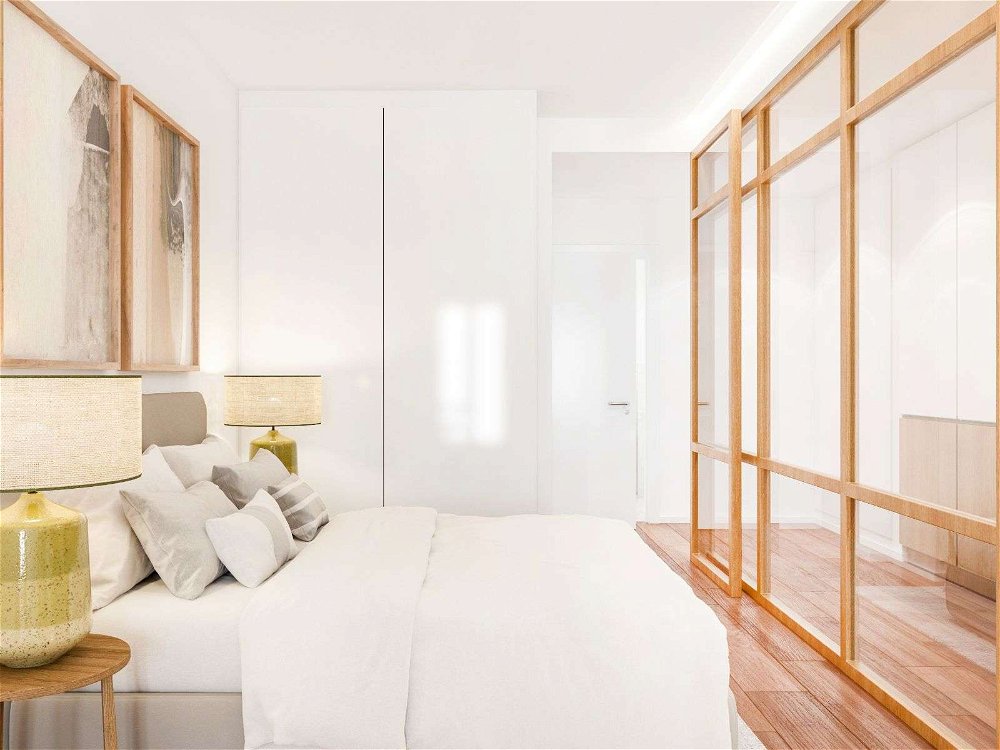 T1+1 bedroom apartment with balcony next São Bento station, Porto 3803598395