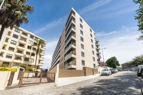 3-bedroom apartment with balcony and parking in Paranhos, Porto 3833275630