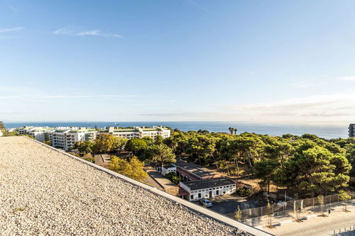 4-bedroom penthouse with rooftop and sea view in Cascais 3892536528