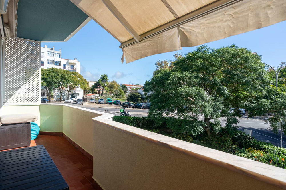 3-bedroom apartment with balconies for sale in Cascais 413686740