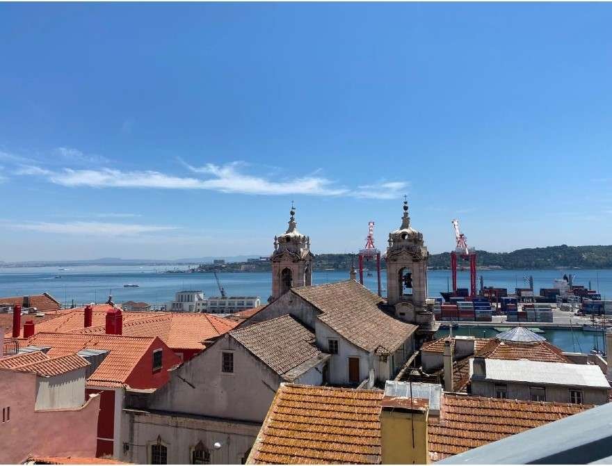 2-storey building in Lapa, overlooking the Tejo river 805415044