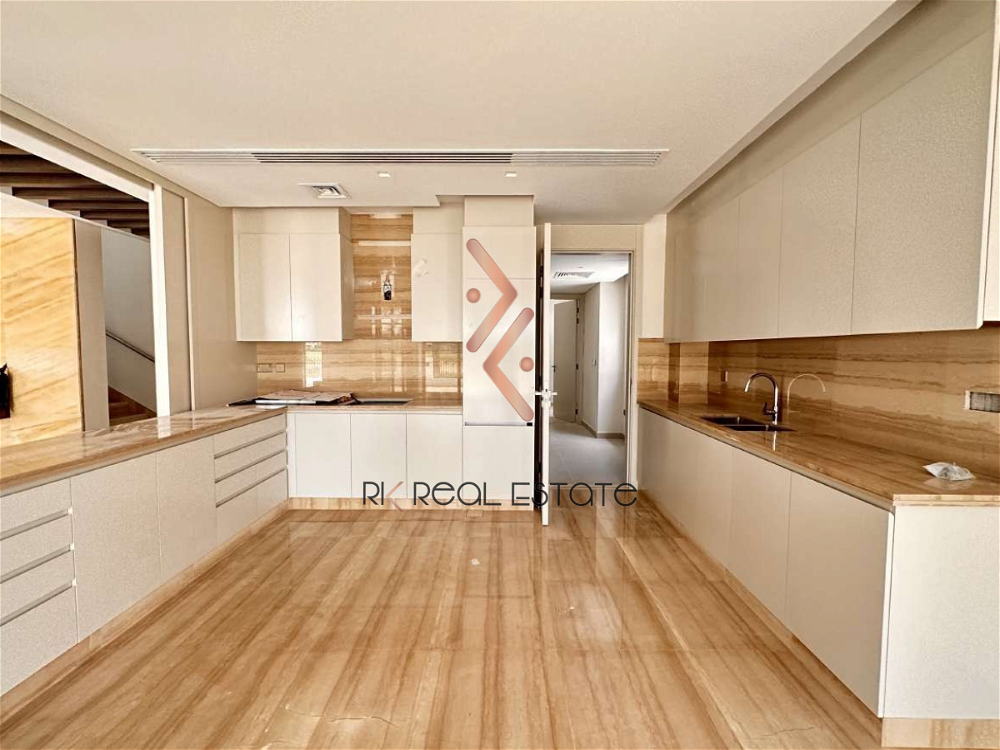 House for sale in Dubai, United Arab Emirates 3074643438