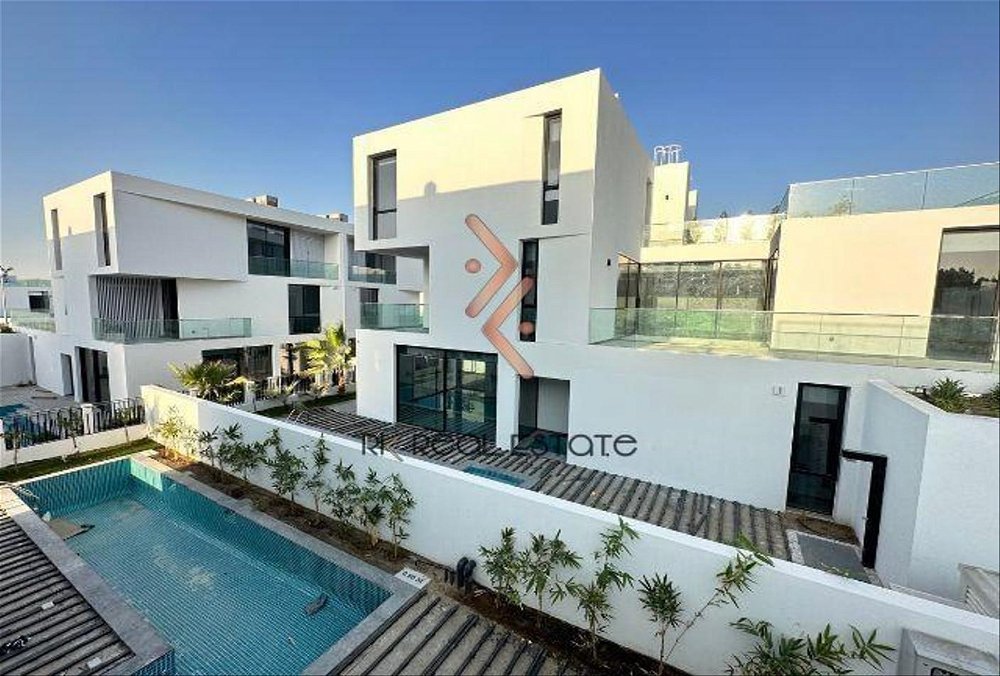 Luxury Modern Villa | Vacant | Green Community 572228676