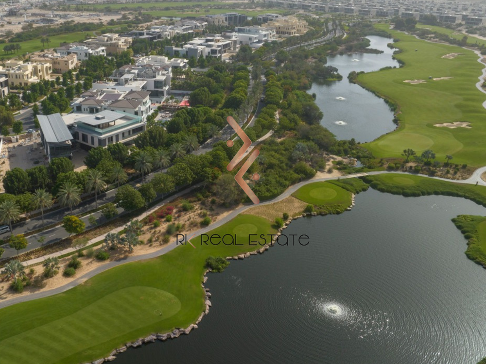 Near Golf | Luxury Modern Unit | Prime Location 319097642