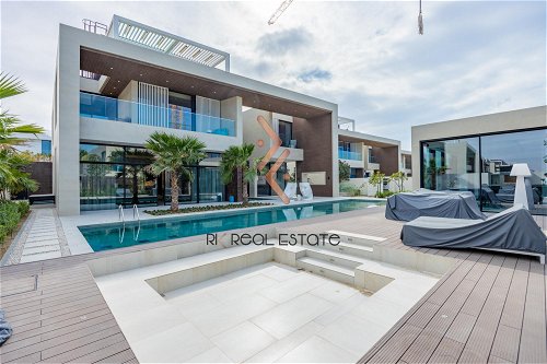 House for sale in Dubai, United Arab Emirates 966813795