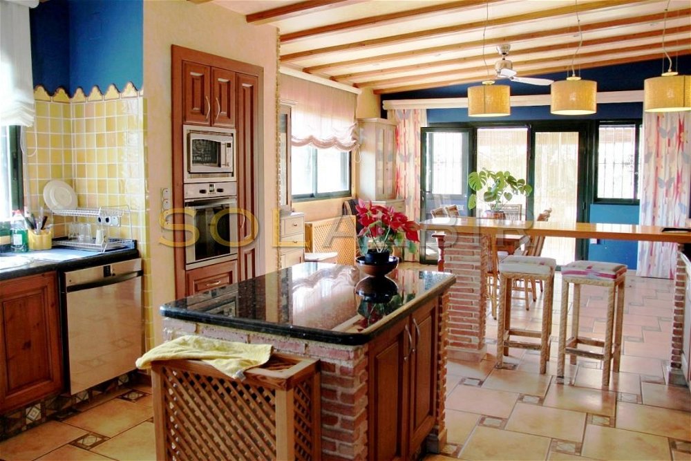 4 Bedrooms Villa in Alfaz del Pi 1182343503