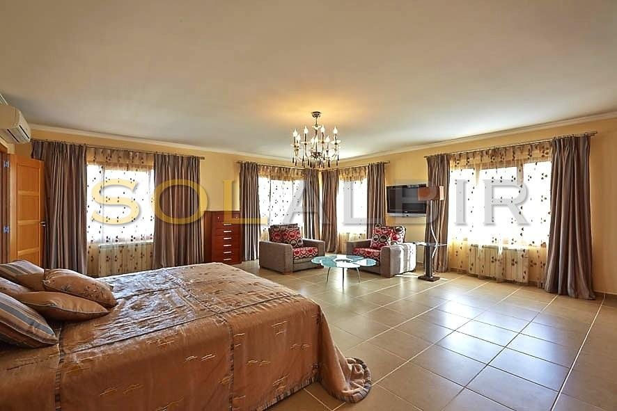 3 Bedrooms Villa in Albir 2349808137