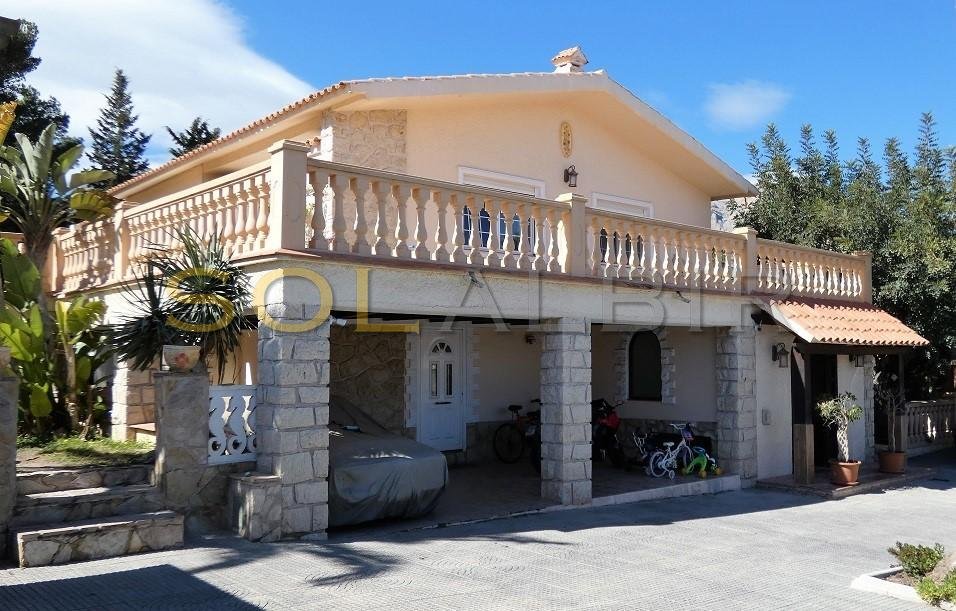 5 Bedrooms Villa in La Nucia 3157297821