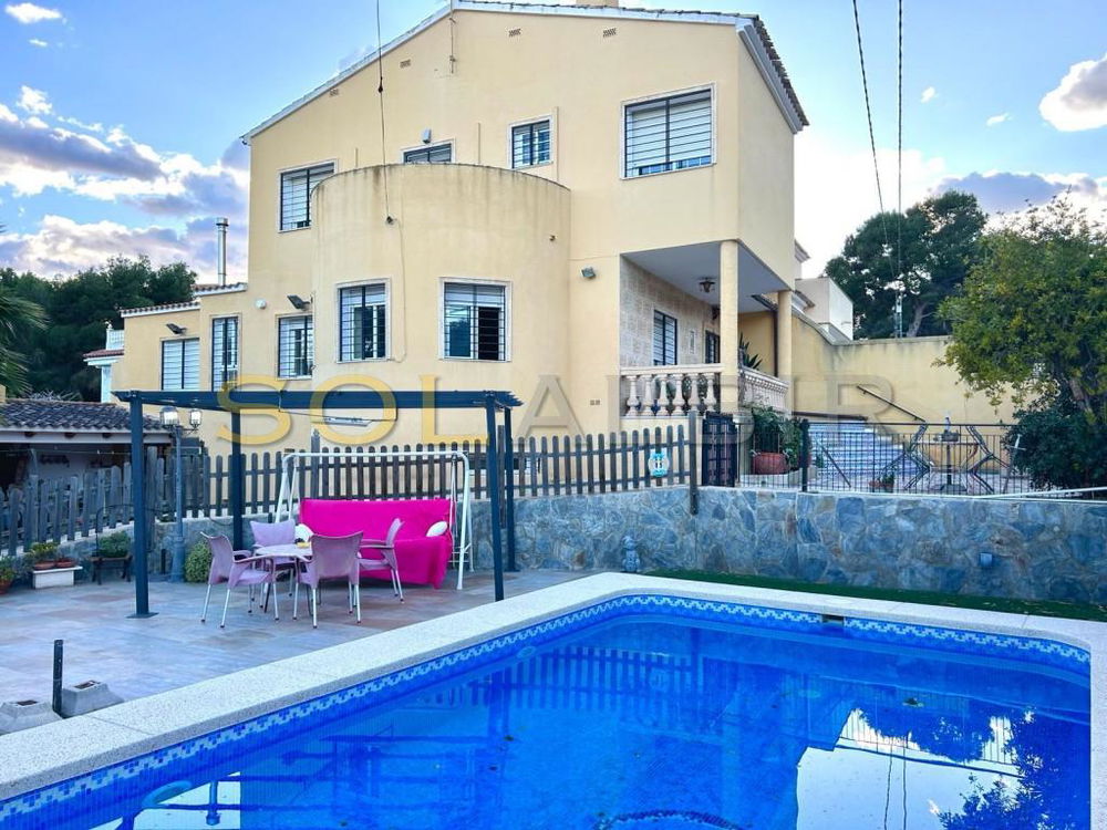 4 Bedrooms Villa in Alfaz del Pi 2463731170