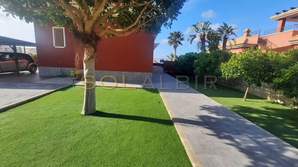 4 Bedrooms Villa in Finestrat 2304916762