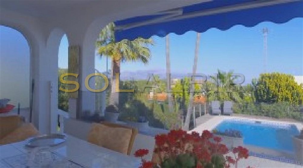 4 Bedrooms Villa in La Nucia 802381708
