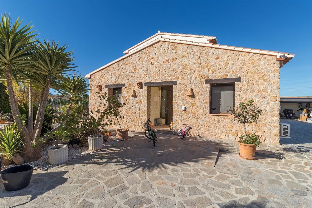 ​An exceptional Spanish Finca for sale in Teulada. 1633824400