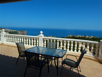Beautiful Spanish style villa with two levels and magnificent views open to the sea. 1959926196