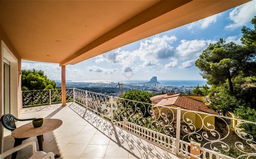 Spacious villa for sale in Calpe with panoramic sea views​ 3497233000