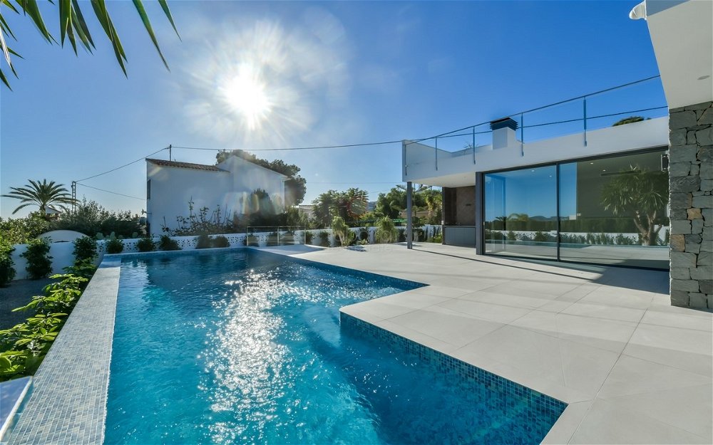 ​Luxury new build villa for sale in Calpe next to the beach 4279459494
