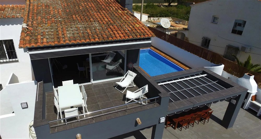 ​Modern Villa for Sale 300 meters from the Sea. 529342868