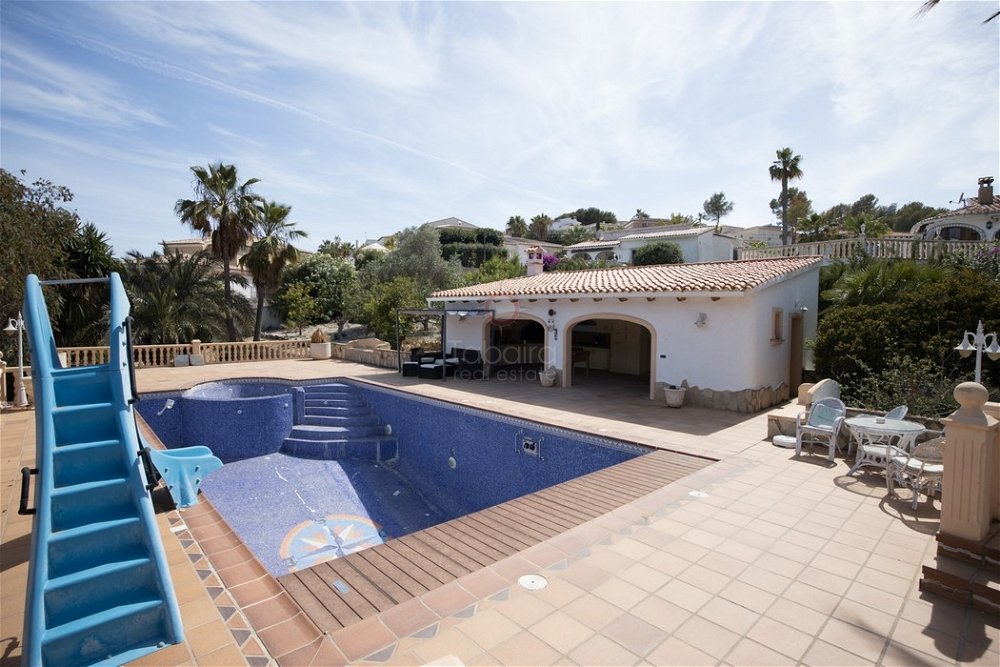 Large Mediterranean Villa located close to El Portet Moraira. 699691350