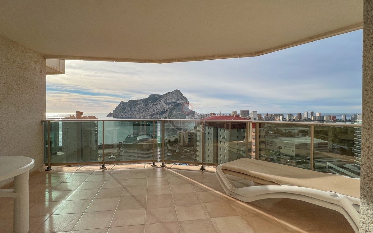​Sea view apartment for sale in Calpe next to the beach 857119016