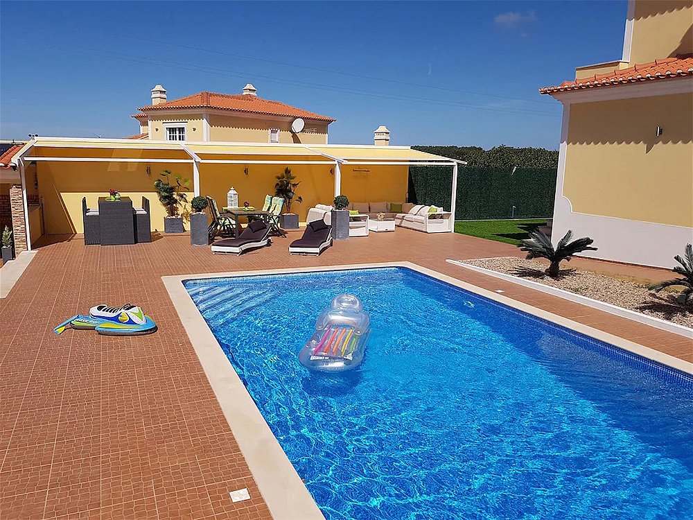 Detached villa with 5 bedroom and private pool 2313533903