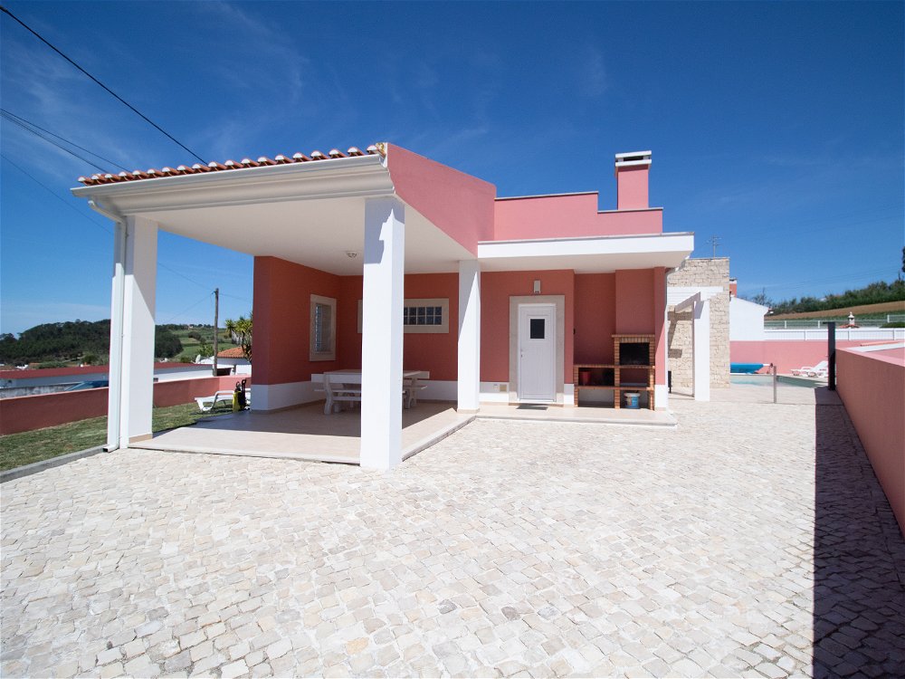 Detached villa with 3 bedroom very well located 248348113