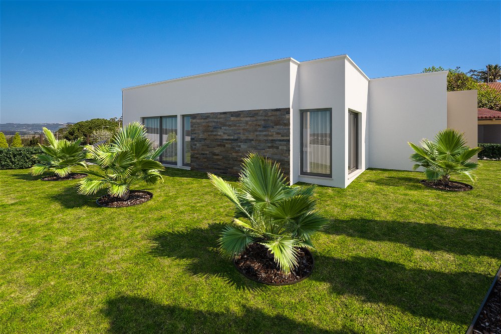 Contemporary villa with pool near São Martinho do Porto 3907321542