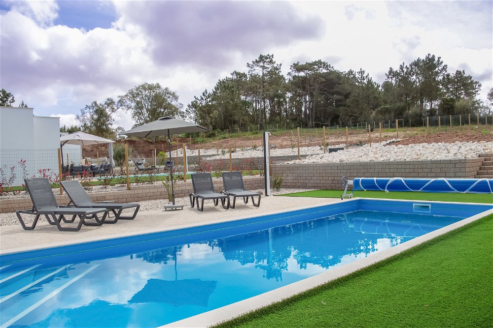 Modern architecture villa with swimming pool in Nadadouro 3538370095