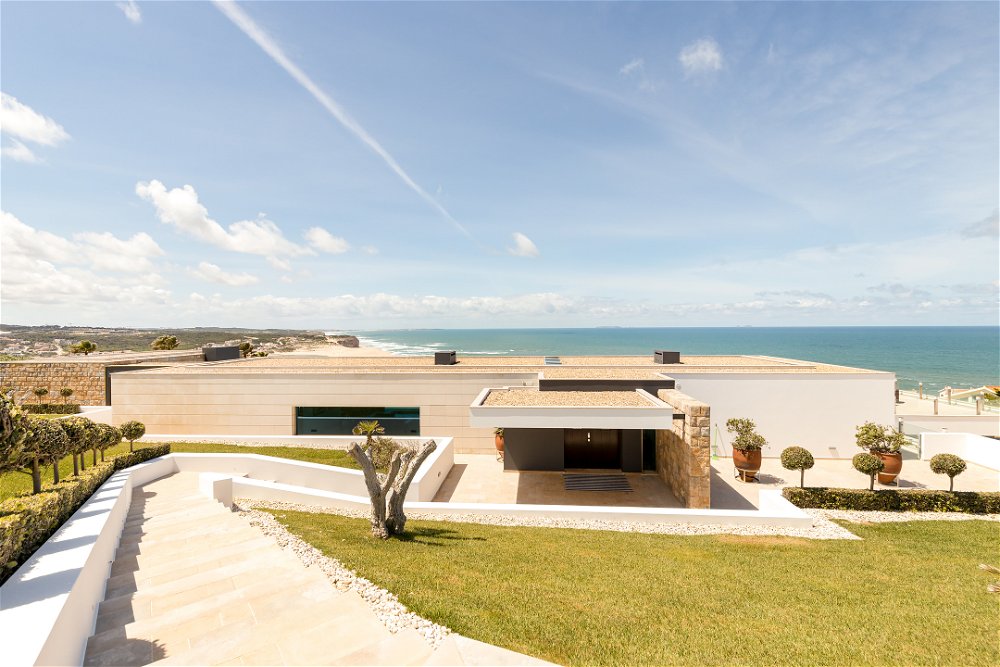 Luxury 6 bedroom villa with sea views, on the Silver Coast 357024041