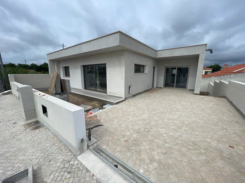 House For Sale in Nadadouro 2570517730