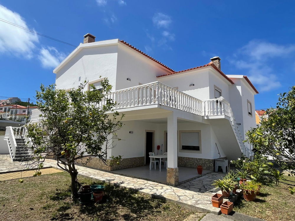 Portuguese traditional villa in the center of Foz do Arelho 3811882056