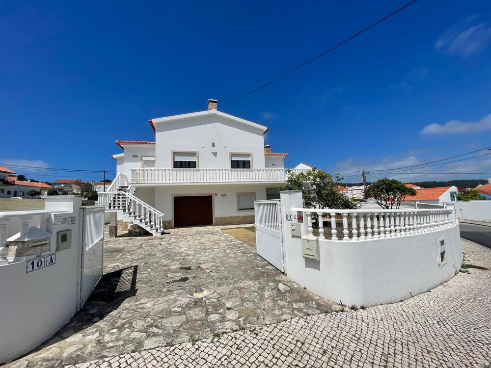 Portuguese traditional villa in the center of Foz do Arelho 3811882056