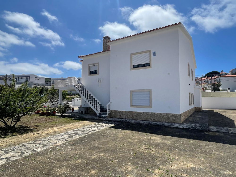 Portuguese traditional villa in the center of Foz do Arelho 3811882056